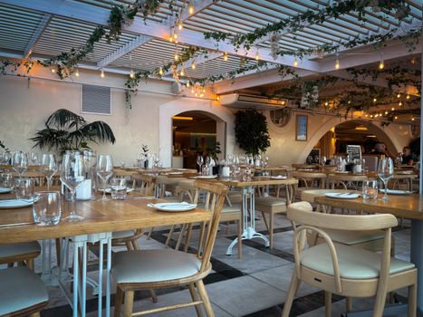 Restaurant table setting